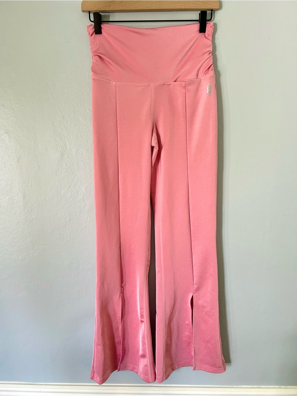 Free people • Pink split Flare Yoga Pants